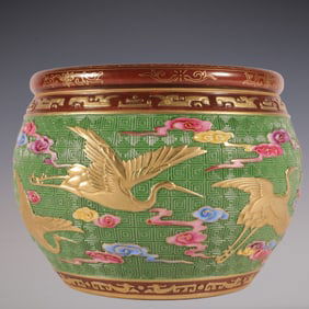 An Exquisite Enamel Green Ground Painted Gold Crane Pattern Brush Washer