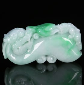 An Exquisite Jadeite Dragon Pattern Ornament