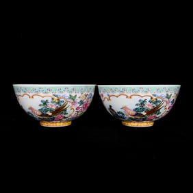 A Pair of Exquisite Enamel Flower and Bird Pattern Bowls
