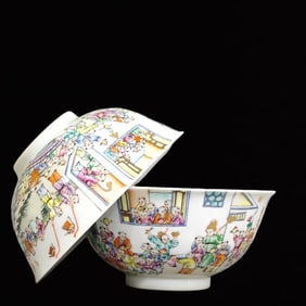 A Pair of Exquisite Famille-Rose Figure and Story Pattern Bowls