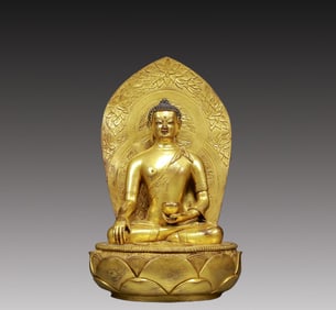 A Solemn Gilt Bronze Statue of Sakyamuni