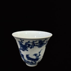 An Exquisite Blue and White Flower and Bird Pattern Cup