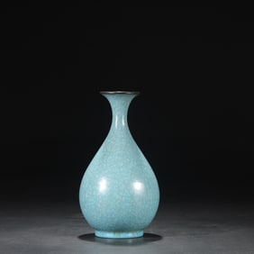 An Exquisite Ru yao Sky Blue Glazed Vase,with an Imperial Poem by Emperor Qianlong