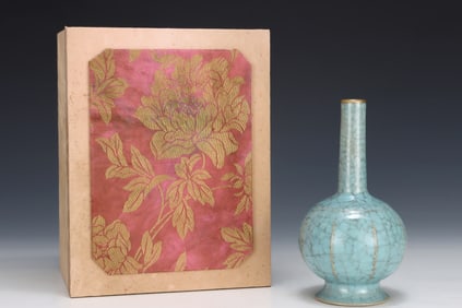 An Exquisite Ru yao Sky Blue Glazed Vase