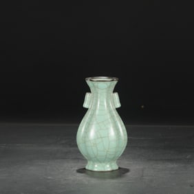 An Exquisite Guan yao Celadon Glazed Double-Ears Vase