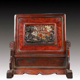 A Precious Agate Auspicious Beast Table Screen