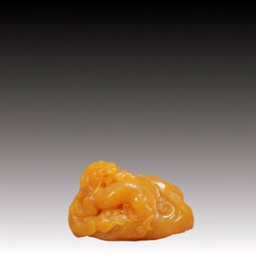 An Exquisite Shoushan Stone Auspicious Beast Ornament