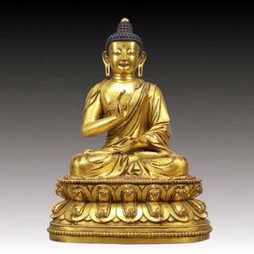 A Solemn Gilt Bronze Statue of Sakyamuni