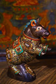 A Rare Meteorite Inlaid Dzi Bead and Turquoise Horse Ornament