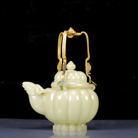 An Exquisite White Jade Sheep Pattern Ewer,  with Gilt Bronze Handle
