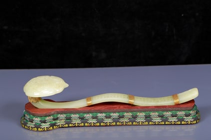 A Rare White Jade Inlaid silver-gilt Dragon Pattern Ruyi, with poem