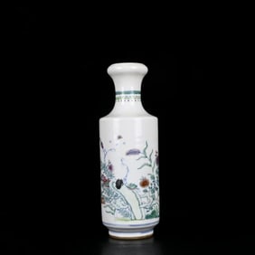 An Exquisite Doucai Flower and Butterfly Pattern Vase