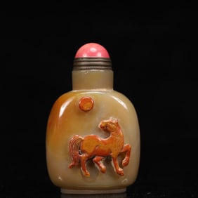 An Exquisite Agate Horse Pattern Snuff Bottle