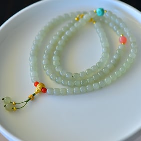 An Exquisite Sterling Silver Inlaid Greenish Jade Necklace