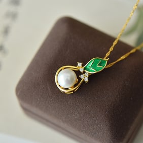 An Exquisite Sterling Silver-Gold Plated Inlaid Pearl Enamel Necklace,Inlaid Diamond