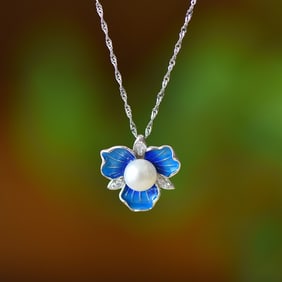 An Exquisite Sterling Silver Inlaid Pearl Enamel Necklace,Inlaid Diamond