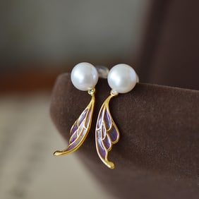 A Pair of Exquisite Sterling Silver-Gold Plated Inlaid Pearl Earrings