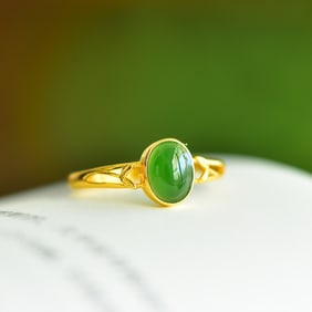 An Exquisite Sterling Silver-Gold Plated Inlaid Jasper Ring