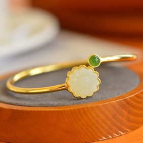 An Exquisite Sterling Silver-Gold Plated Inlaid White Jade Bracelet