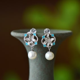 A Pair of Exquisite Sterling Silver Inlaid Pearl Enamel Earrings
