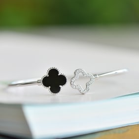 An Exquisite Sterling Silver Inlaid White Jade Bracelet,Inlaid Diamond