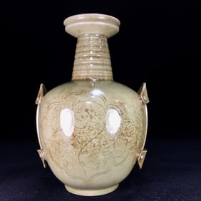 An Exquisite Yue yao Lotus Pattern Vase