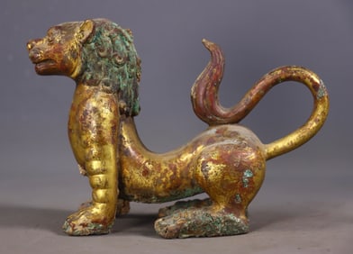 An Exquisite Gilt Bronze Auspicious Beast Ornament