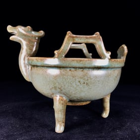 An Exquisite Ru yao Double-Ears and Tripod Censer