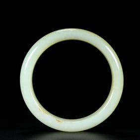An Exquisite White Jade Bracelets