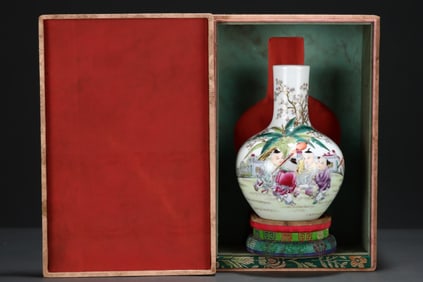 An Exquisite Famille-Rose Painted Gold Character and Story Pattern with poem Vase