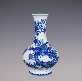 An Exquisite Blue and White Flower and Fruit Pattern Vase