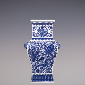 An Exquisite Blue and White Lotus Pattern Dragon and Phoenix Pattern Double-Ears Vase