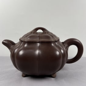 An Exquisite  Purple Sands Teapot