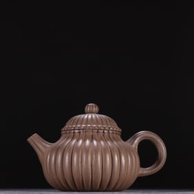 An Exquisite  Purple Sands Teapot
