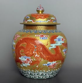 An Exquisite Iron-Red Painted Gold Dragon Pattern Seawater Pattern Jar