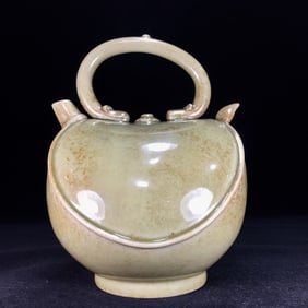 An Exquisite Yue yao Ewer