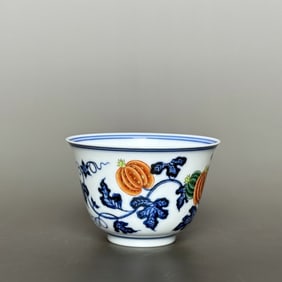 An Exquisite Famille-Rose Blue and White Flower and Fruit Pattern Cup