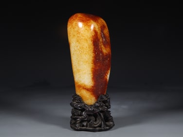 An Exquisite White Jade Ornament