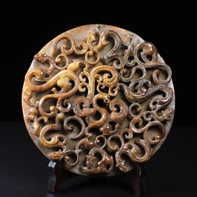 An Exquisite White Jade Chi-Dragon Pattern Ornament