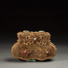 An Exquisite Gilt Silver Inlaid Gems Flower and Butterfly Pattern Box