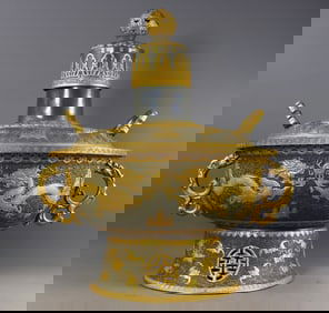 An Exquisite Gilt Bronze Dragon Pattern Bats and Peach Pattern Double-Ears Pot