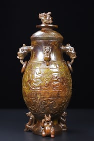 An Exquisite White Jade Auspicious Beast Pattern Vase
