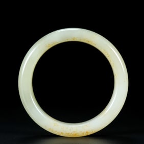 An Exquisite White Jade Bracelets