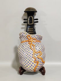 An Exquisite Famille-Rose Painted Gold Flower Pattern Pi Pa Ornament