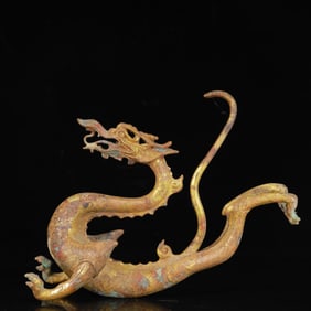 An Exquisite Gilt Bronze Dragon Ornament