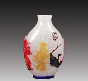 An Excellent Multi-Color Overlay Snowflake Glass 'Figure' Snuff Bottle