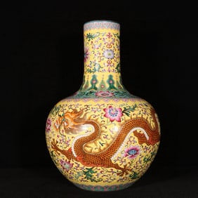 A Huge Enamel Yellow Ground Painted Gold Lotus and Dragon Pattern Vase