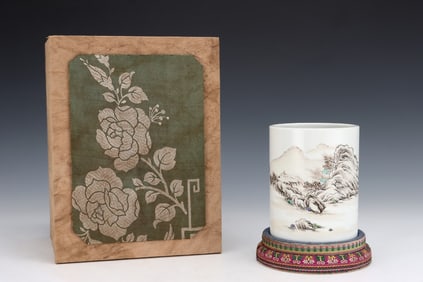 An Exquisite Ink Color Landscape Pattern Brush Pot