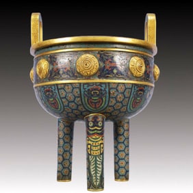 An Exquisite Cloisonne Flower Pattern Double-Ears and Tripod Censer