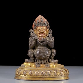 A Solemn Gilt Bronze Statue of Vajra
